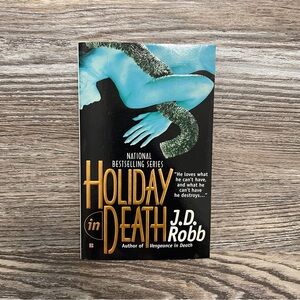 J. D, Robb Holiday in Death Paperback Book
